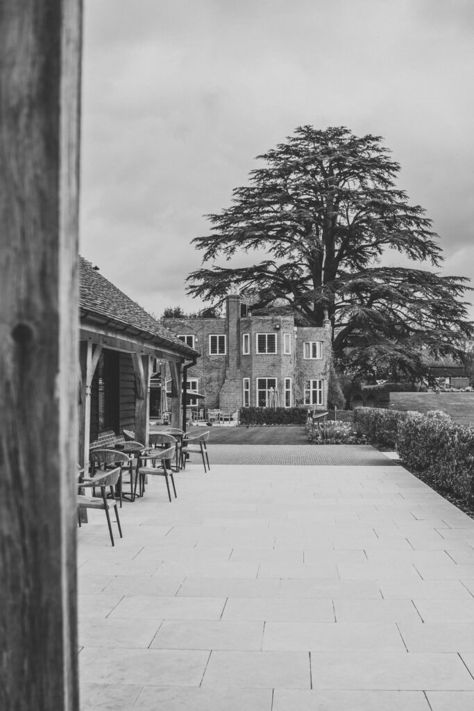 Barn wedding venue newbury taken from the side
